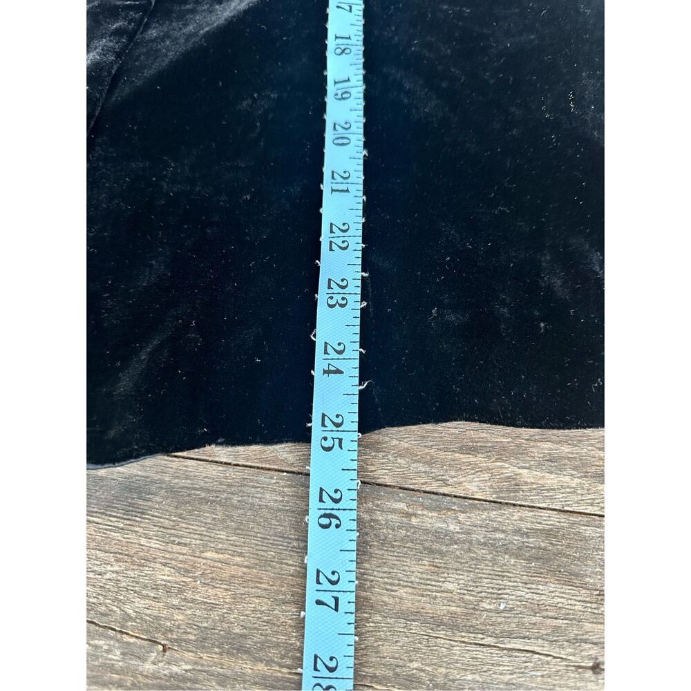 Vintage Ann Taylor Petites velvet vest with buttons, size 12P - Picture 7 of 7